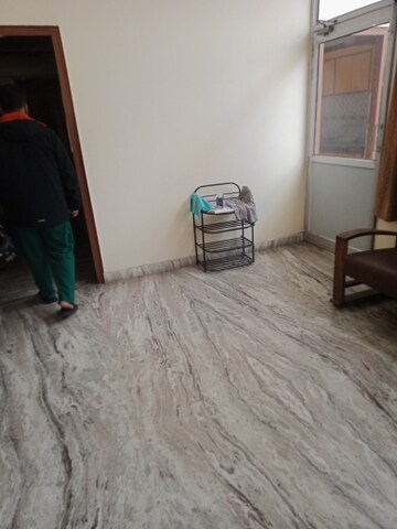 Parking in 1 BHK Villa at Aliganj – for Rent