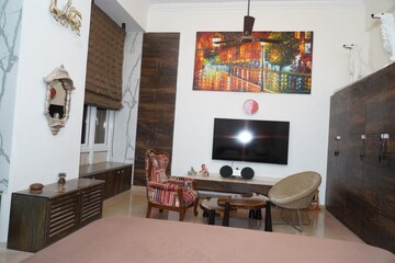 Living Room in 2 BHK Apartment at Everest Height, Chandivali – for Rent