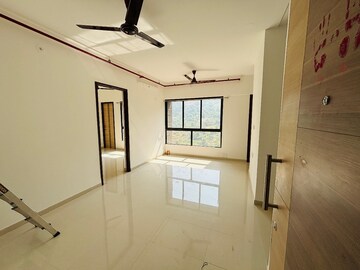 Room in 2 BHK Apartment at Wadhwa Wise City, Old Panvel – for Rent