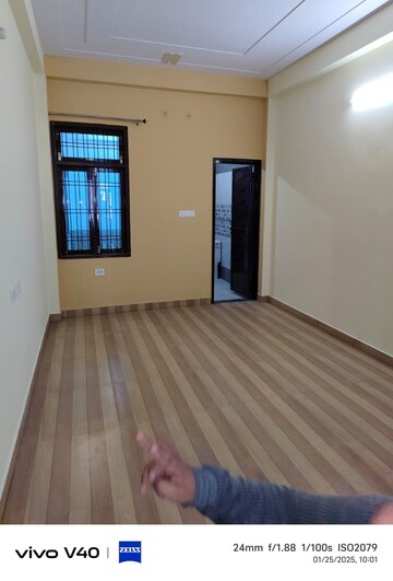 Bedroom in 2 BHK Independent House at Jankipuram – for Rent
