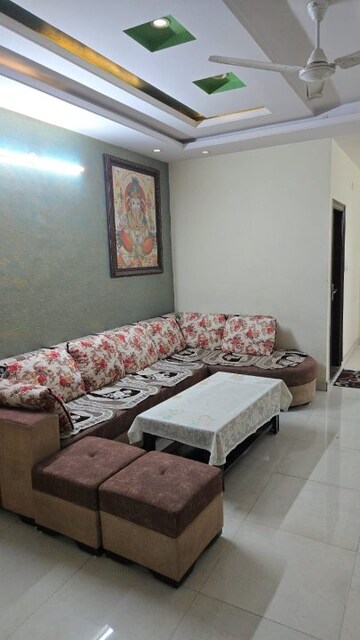Living Room in 3 BHK Apartment at Krishnapuri – for Rent