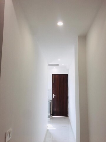 Room in 2 BHK Builder Floor at Saket – for Rent