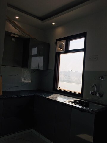 Room in 2 BHK Builder Floor at Saket – for Rent