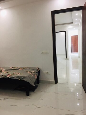 Room in 2 BHK Builder Floor at Saket – for Rent