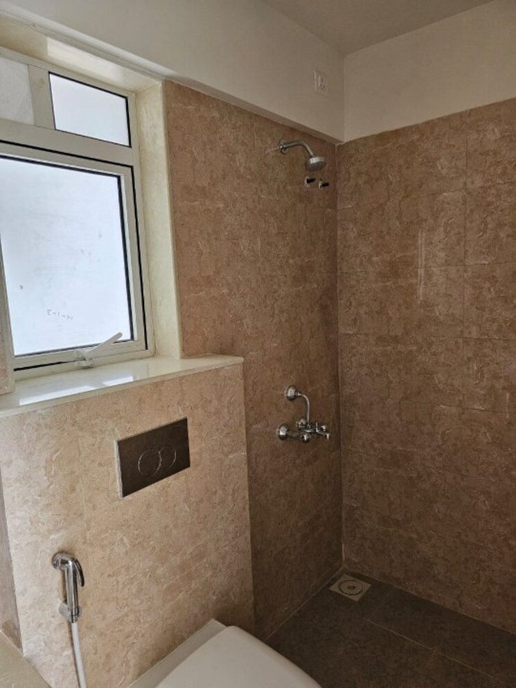 Bathroom, khodiyaar-siddharth-nagar-shivam-chs 2 Bedroom 705 Sq.Ft. Apartment In Goregaon West Mumbai 8144424