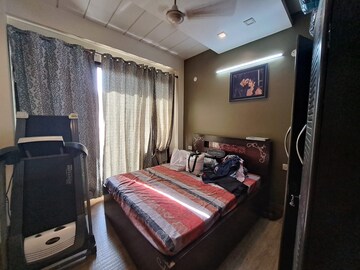 Bedroom in 3 BHK Builder Floor at Ardee City, Sector 52 – for Rent