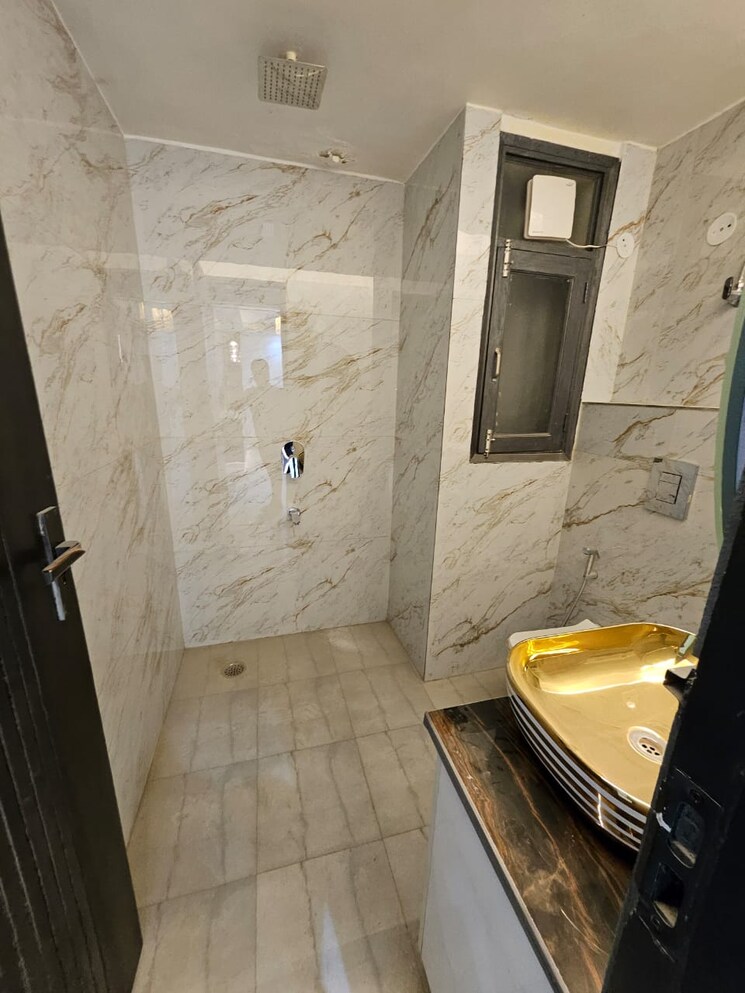 Bathroom, chattarpur 4 Bedroom 1530 Sq.Ft. Builder Floor In Chattarpur Delhi 8144810