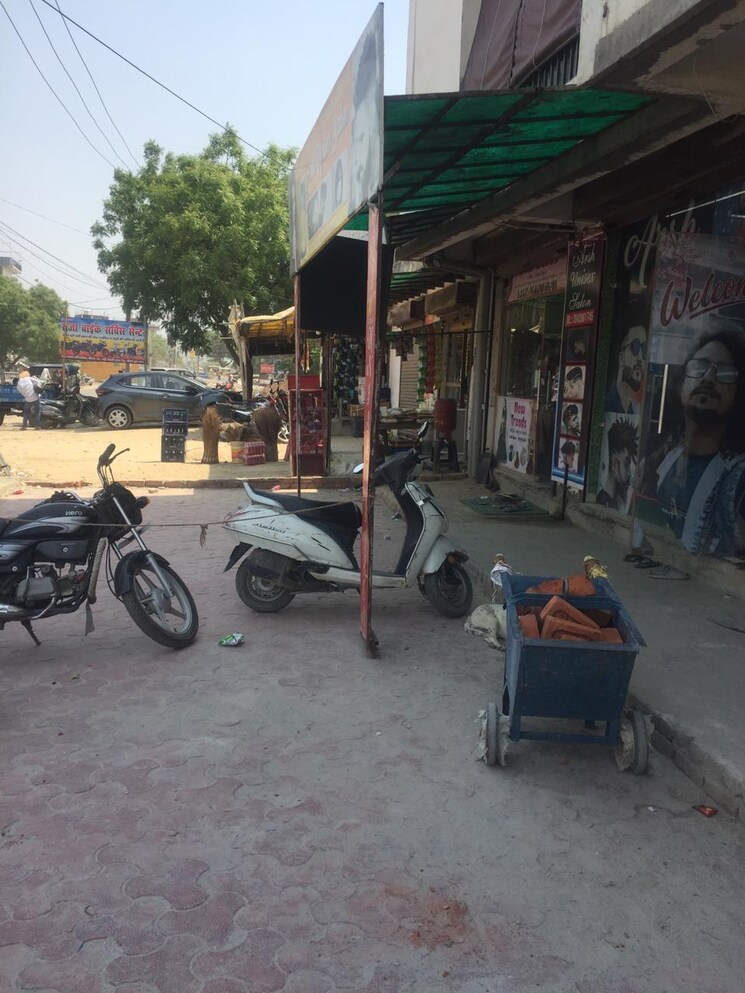  Parking, creators-gayatri-vatika 1 Bedroom 680 Sq.Ft. Builder Floor In Sector 123 Noida 8144845