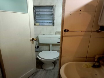 Bathroom in 1 BHK Apartment at Dadar East – for Rent