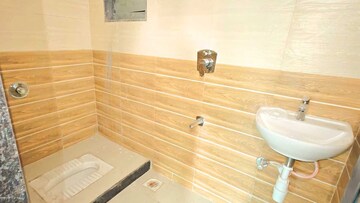 Furnished Amenities in 2 BHK Apartment at Kumar Mangal CHS, Mulund East – for Sale