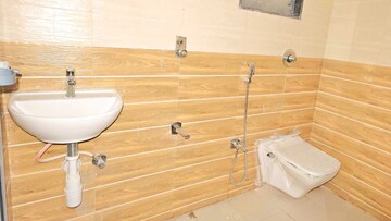 Bathroom in 2 BHK Apartment at Kumar Mangal CHS, Mulund East – for Sale