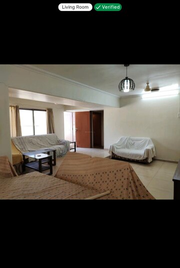 Bedroom in 3 BHK Apartment at Elanza, Malad West – for Rent