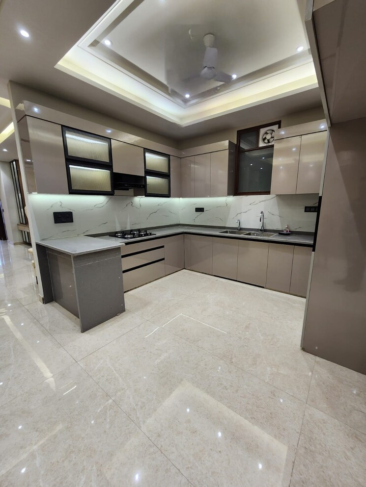 Kitchen, pratap vihar 4 Bedroom 2000 Sq.Ft. Builder Floor In Pratap Vihar Ghaziabad 8145042