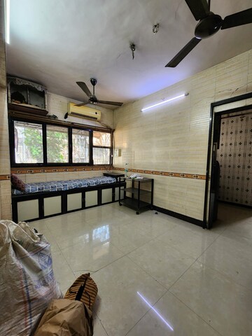 1 BHK Apartment For Rent in Kandivali East Mumbai  8145097