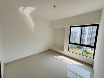Room in 1 BHK Apartment at Wadhwa Wise City, Old Panvel – for Rent