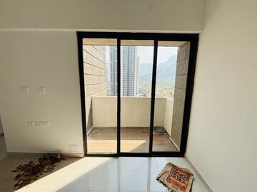 Room in 1 BHK Apartment at Wadhwa Wise City, Old Panvel – for Rent