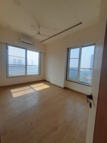 Room in 2 BHK Apartment at Dadar West – for Rent