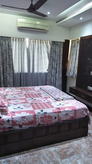 Bedroom in 2 BHK Apartment at Hiranandani Gardens Glen Height, Powai – for Rent