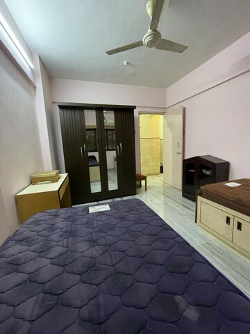Master Bedroom in 2 BHK Apartment at Santacruz East – for Rent