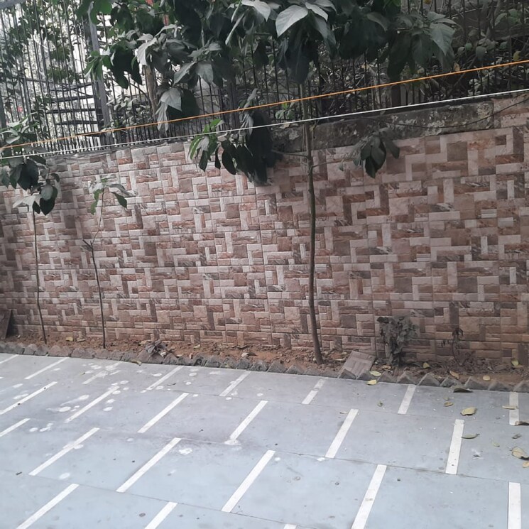 Balcony, sector 57 3 Bedroom 300 Sq.Yd. Builder Floor In Sector 57 Gurgaon 8145175