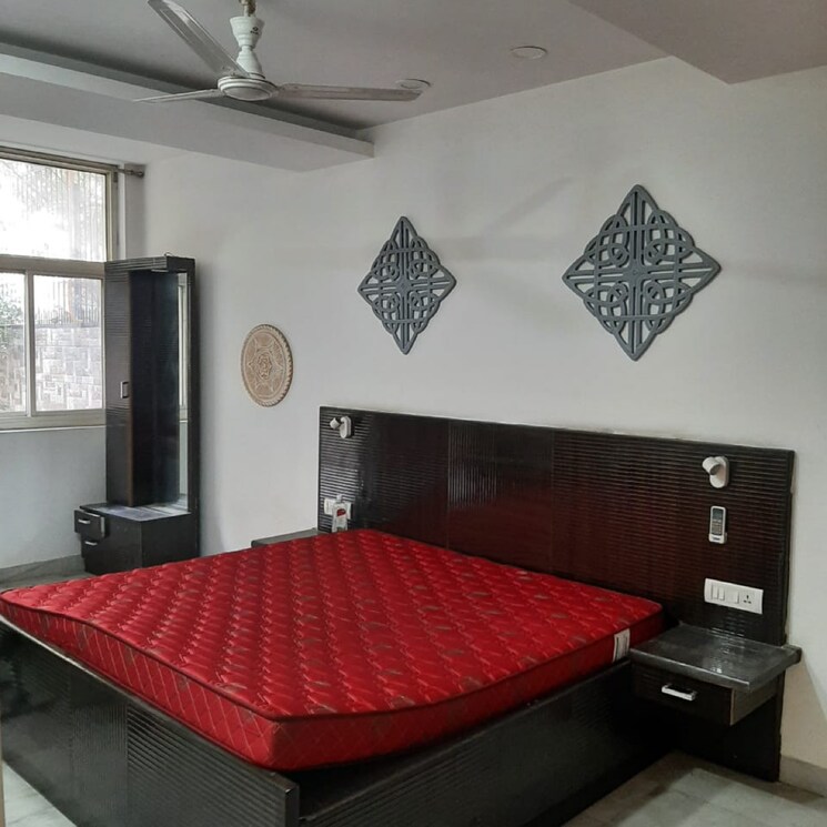 Bedroom, sector 57 3 Bedroom 300 Sq.Yd. Builder Floor In Sector 57 Gurgaon 8145175