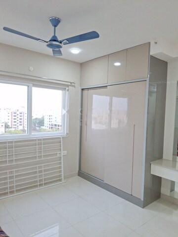 Room in 3 BHK Apartment at INDIS Viva City, Kondapur – for Rent
