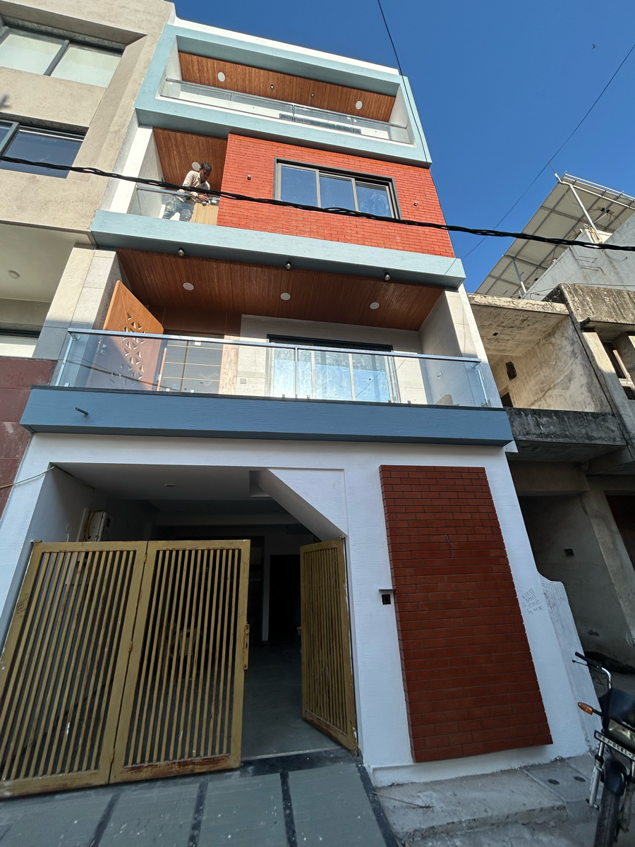 5 BHK + Servant Room Villa For Sale in Mohan Dwar Bharthana 