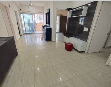 Parking in 3 BHK Apartment at Gaur City 2 - 14th Avenue, Sector 16c Greater Noida – for Rent