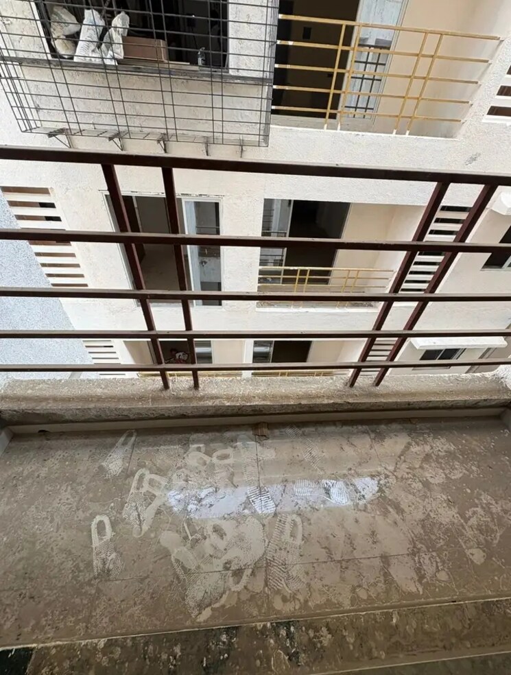 undefined, thane west 2 Bedroom 735 Sq.Ft. Apartment In Thane West Thane 8145487