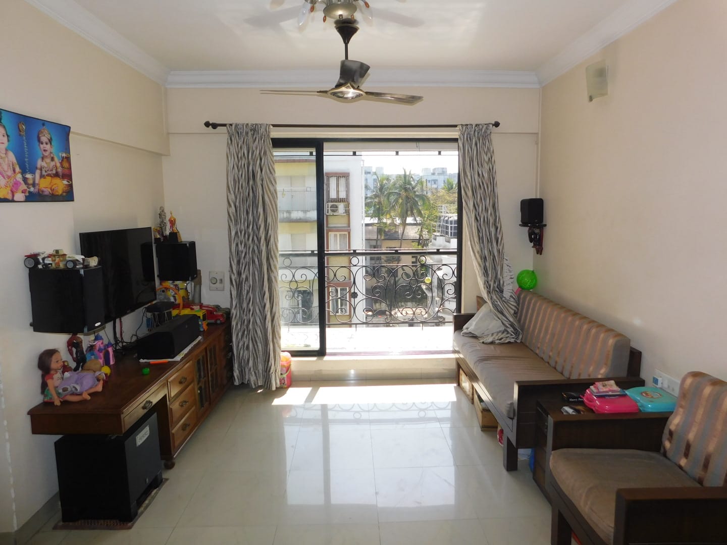 2 BHK Apartment For Sale in Sv Road, Lallubhai Park, 