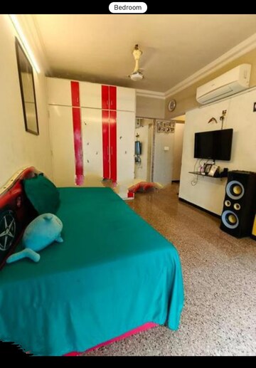 Living Room in 3 BHK Apartment at Jupiter Apartments Lokhandwala Complex, Lokhandwala Complex Andheri – for Rent