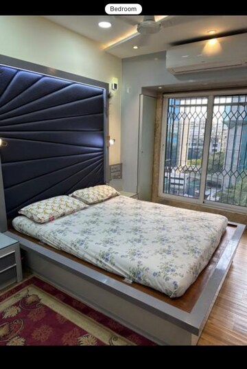Bedroom in 3 BHK Apartment at Jupiter Apartments Lokhandwala Complex, Lokhandwala Complex Andheri – for Rent