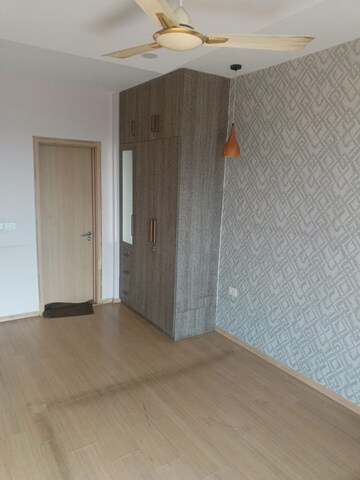 Room in 3 BHK Apartment at Manesar Sector 1c – for Rent