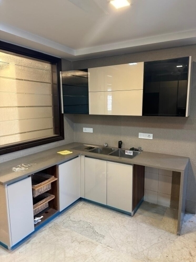 Kitchen, maharani bagh 6 Bedroom 2000 Sq.Yd. Independent House In Maharani Bagh Delhi 8145619