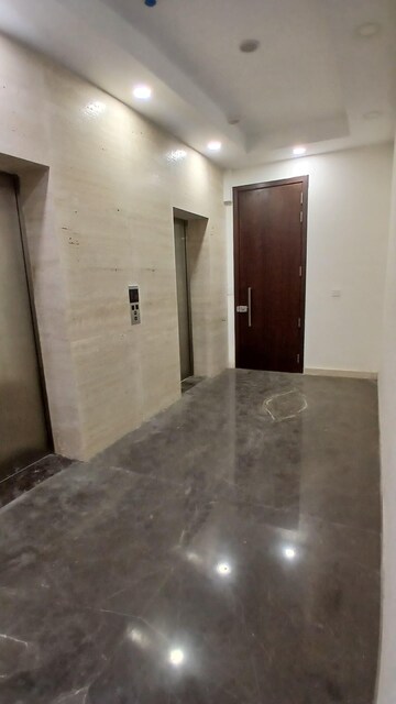 Room in 3 BHK Apartment at Runwals The Reserve, Worli – for Sale