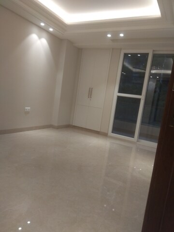 Room in 4 BHK Builder Floor at New Friends Colony – for Rent