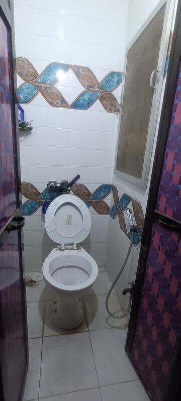 Bathroom in 1 BHK Apartment at Sagar Avenue, Santacruz East – for Sale