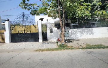 3.5 BHK Independent House For Sale in Sector 14