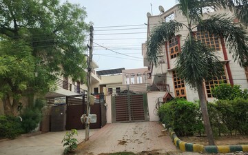 3.5 BHK Independent House For Sale in Sector 14