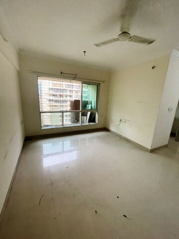 Room in 3 BHK Apartment at Tulipia And Tilia Apartment, Chandivali – for Sale