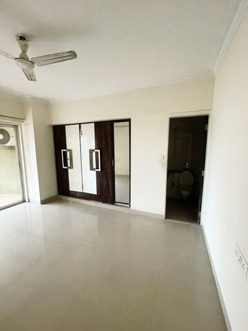 Room in 3 BHK Apartment at Tulipia And Tilia Apartment, Chandivali – for Sale
