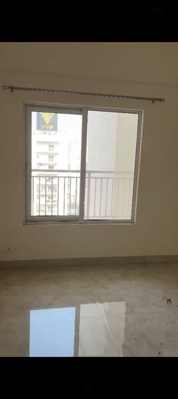 Room in 2 BHK Apartment at VVIP Mangal, Raj Nagar Extension – for Rent
