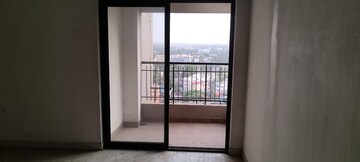 Room in 3 BHK Apartment at Rungta Madgul Antaraa, Diamond Harbour Road – for Rent