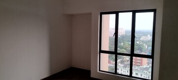 Room in 3 BHK Apartment at Rungta Madgul Antaraa, Diamond Harbour Road – for Rent