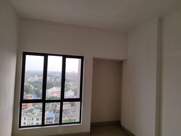 Room in 3 BHK Apartment at Rungta Madgul Antaraa, Diamond Harbour Road – for Rent
