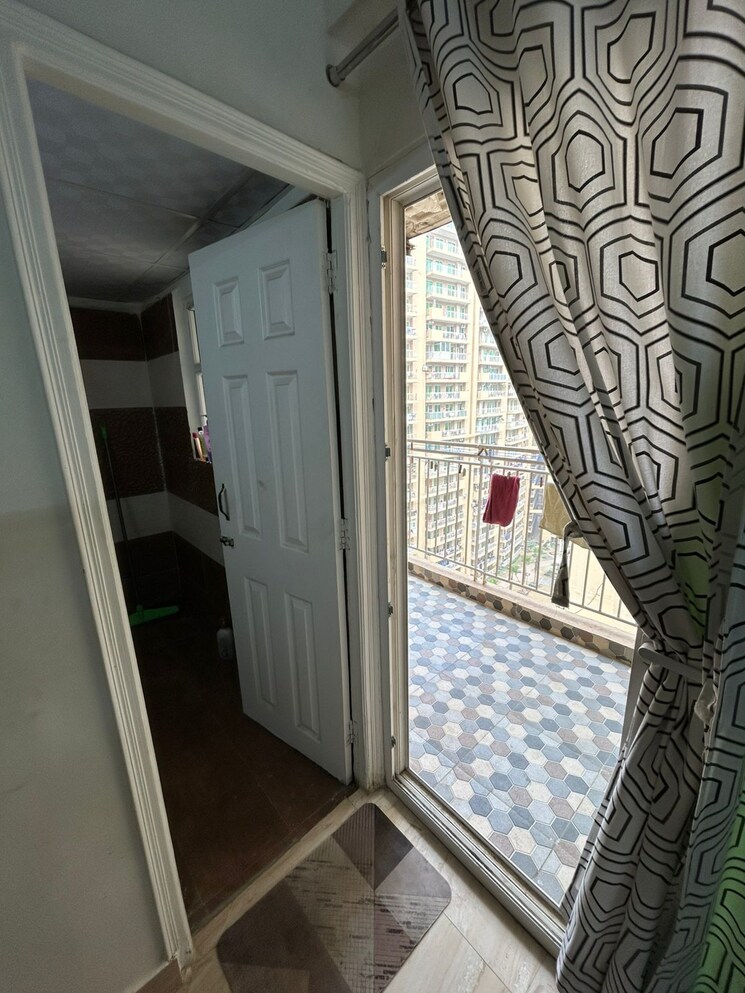 Balcony, migsun-ultimo 3 Bedroom 1360 Sq.Ft. Apartment In Omicron Iii Greater Noida Greater Noida 8145784