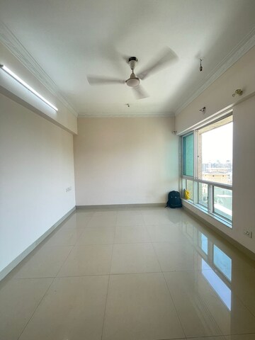 Room in 3 BHK Apartment at Nahar Iris Ivy, Andheri East – for Sale