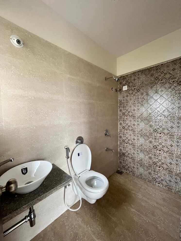 Bathroom, metropolis-aquaris-phase-1 1 Bedroom 500 Sq.Ft. Apartment In Kasarvadavali Thane 8145833