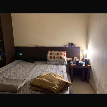 Bedroom in 1 RK Builder Floor at DLF Cyber SEZ, National Media Center – for Rent
