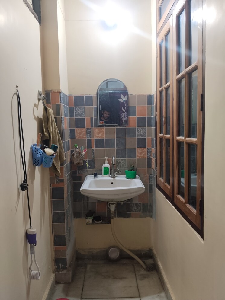 Bathroom, jankipuram extension 4 Bedroom 1000 Sq.Ft. Independent House In Jankipuram Extension Lucknow 8145889